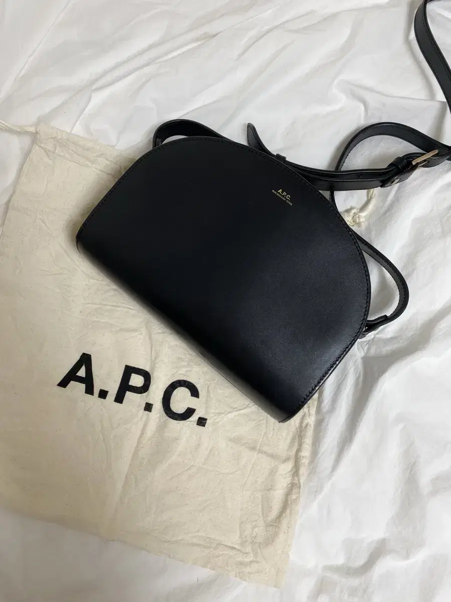 APC 하프문백